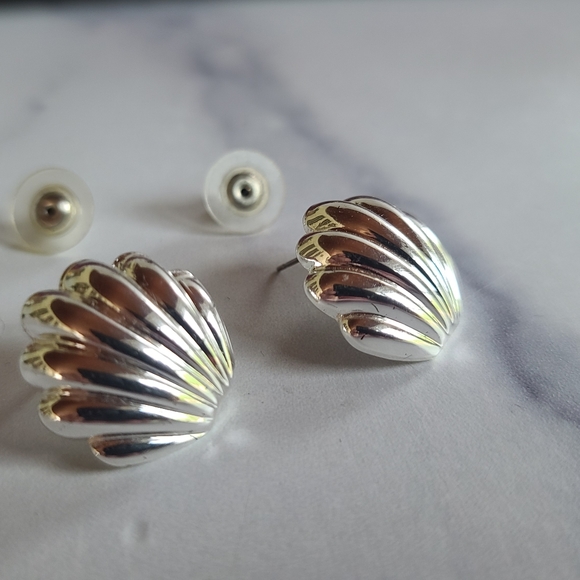 Revlon Silver Shell Shaped Stud Earrings - Picture 5 of 10